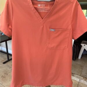 FIGS Women’s Catarina Scrub Top Medium in Terracotta